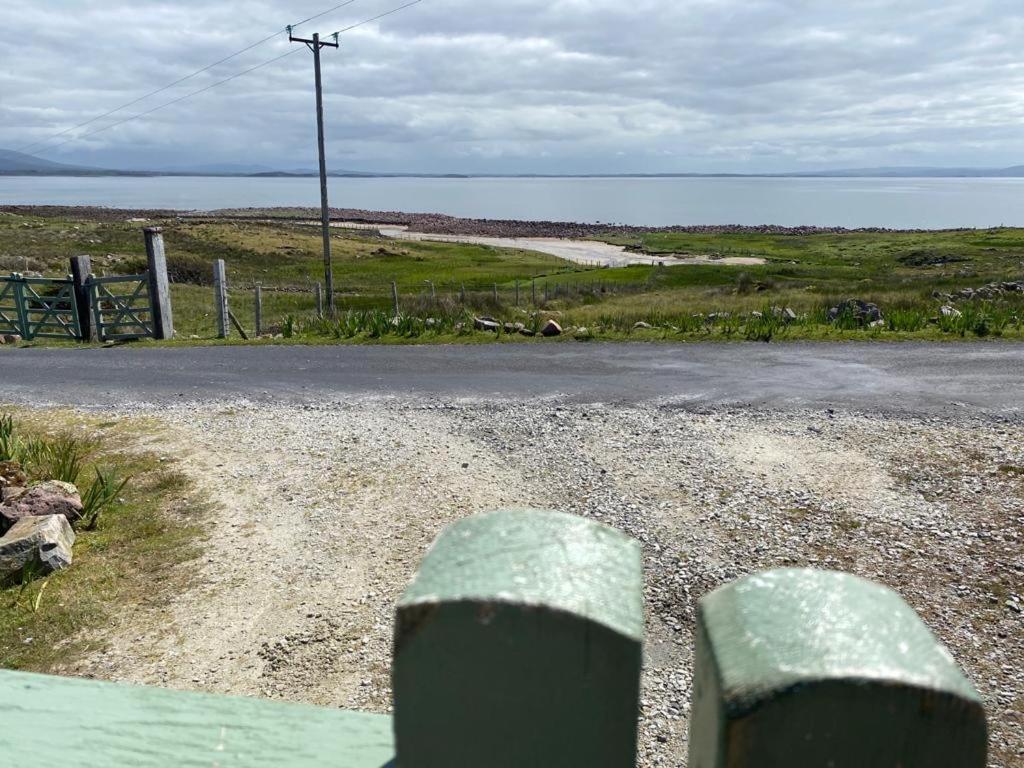 Doughbeg Beach Cottage マララニー エクステリア 写真