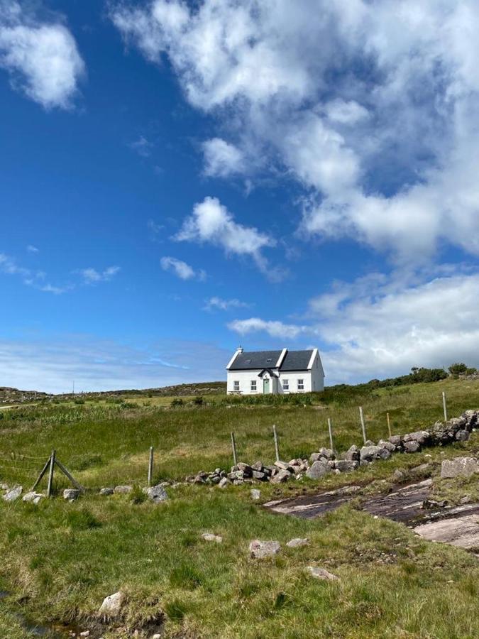 Doughbeg Beach Cottage マララニー エクステリア 写真