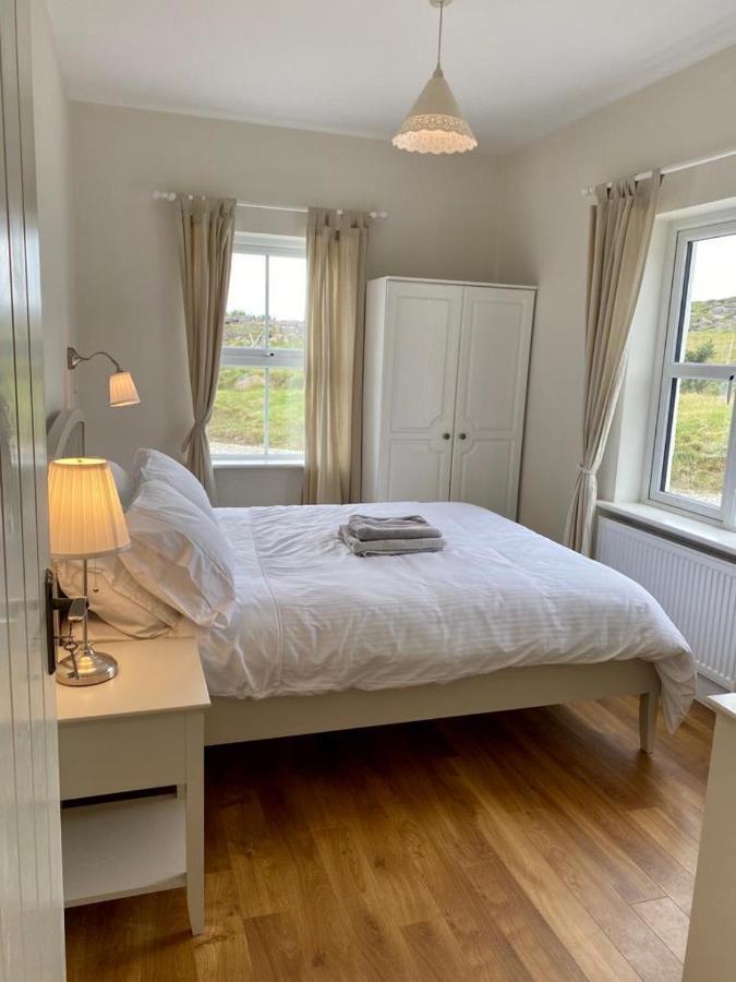 Doughbeg Beach Cottage マララニー エクステリア 写真
