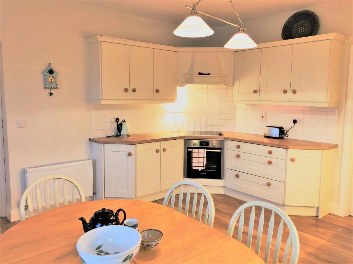 Doughbeg Beach Cottage マララニー エクステリア 写真