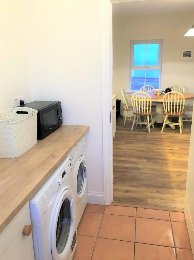 Doughbeg Beach Cottage マララニー エクステリア 写真
